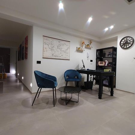Don Turi - Charming Room Giardini Naxos Exterior foto